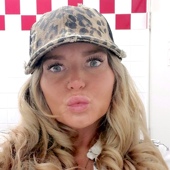 Meet your Posher, Jill - Picture 2 of 3